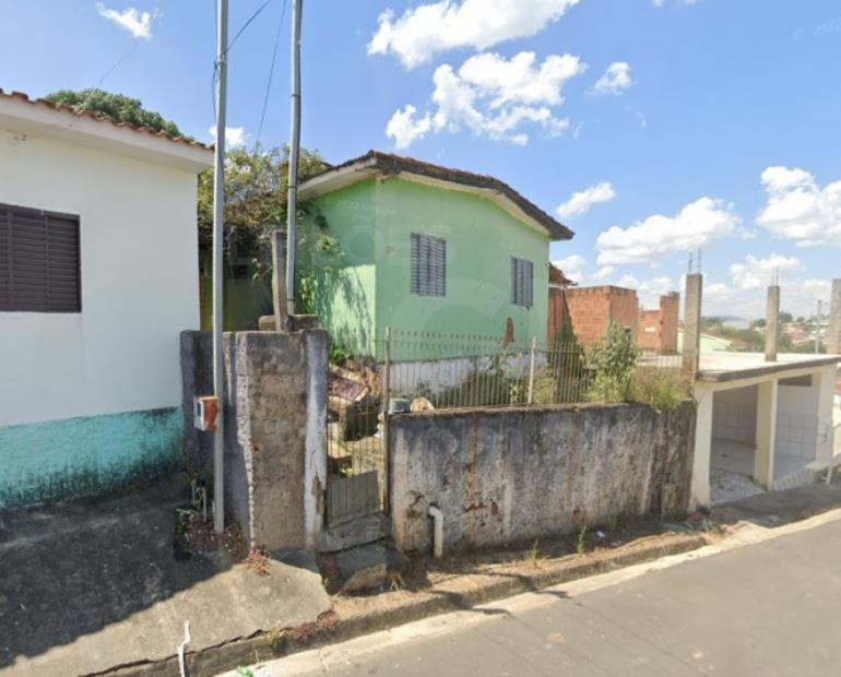 CONCEIÇÃO DA APARECIDA/MG — Casa com 2 quartos no Centro CONCEIÇÃO DA APARECIDA/MG — Casa com 2 quartos no Centro, localizado em Conceição Da Aparecida - MG, bairro Centro