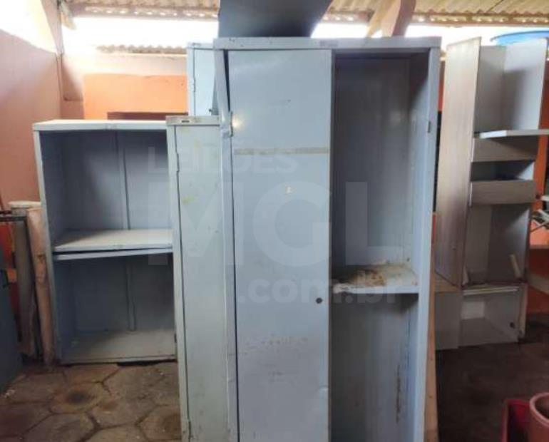 DIVINO/MG - Lote de bens diversos (prateleira, CPU, Monitor, Impressora ...