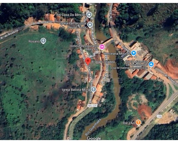 Foto de SENHORA DO PORTO/MG — Casa e seu lote de terreno no Centro
