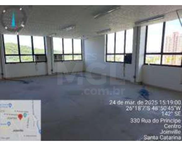 Foto de JOINVILLE/SC - Sala Comercial com 460,60m² no Ed. Manchester no Centro