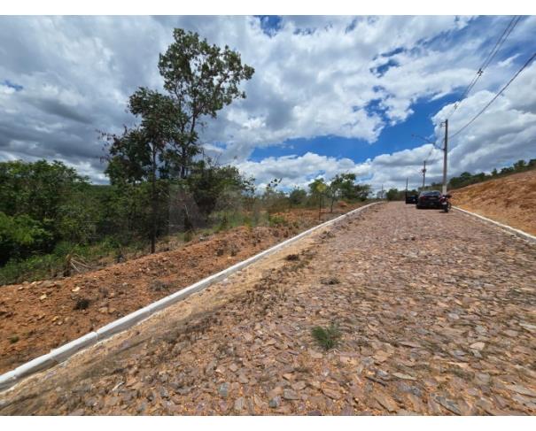 Foto de FUNILÂNDIA/MG - Lote com a área de 1.000,00m², situado bairro Vale das Águas