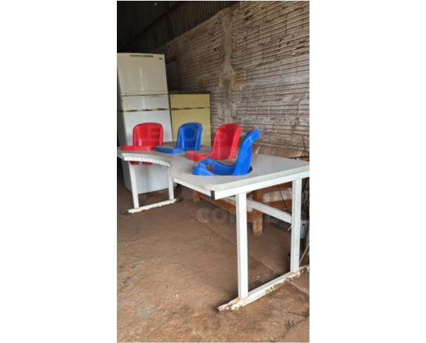 Foto de PONTES GESTAL/SP - Carrinho de Limpeza Funcional, Mesa para papinha, Sofá, 02 lugares