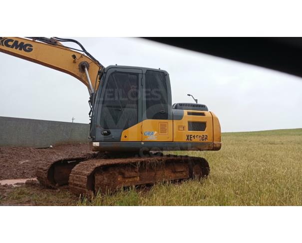 Foto de ENGENHO VELHO/RS - Escavadeira Hidráulica sobre Esteiras XCMG, modelo XE150BR, ano 2021, cabine fechada, motor diesel, equipada com lança hidráulica e caçamba de escavação