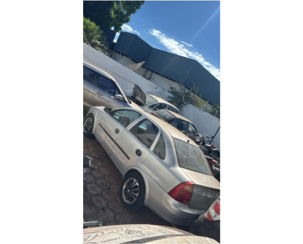 Foto de ITUMBIARA/GO - CIRCULÁVEL - GM CORSA SEDAN - 2002/2002