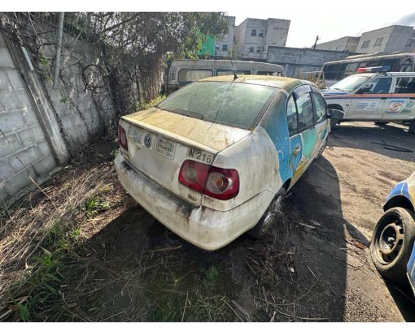 Foto de RIO DAS OSTRAS/RJ - VW POLO SEDAN 2.0 COMFOR