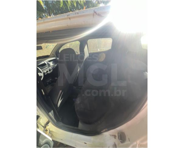 Foto de CAMPOS BELOS/GO - CARRO - Fiat Mobi Like, 2017/2018