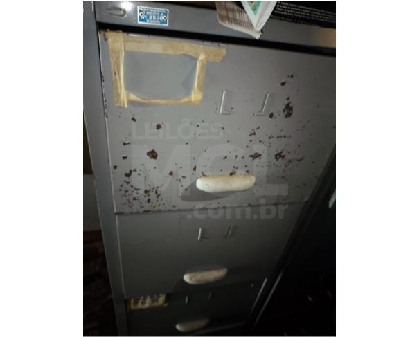 Foto de GUARANTÃ/SP -  Aparelho de Eletro, Maquina de passar veneno, Televisão-, pulverizador 7,5 L, Gaveteiros