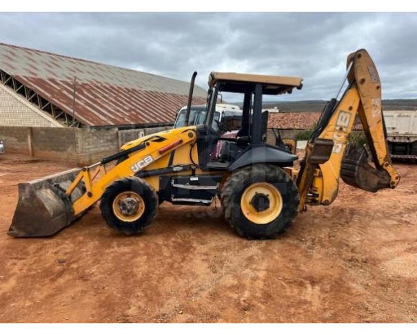 Foto de VARGEM GRANDE DO RIO PARDO/MG - Retroescavadeira JCB, modelo 3C 4X4