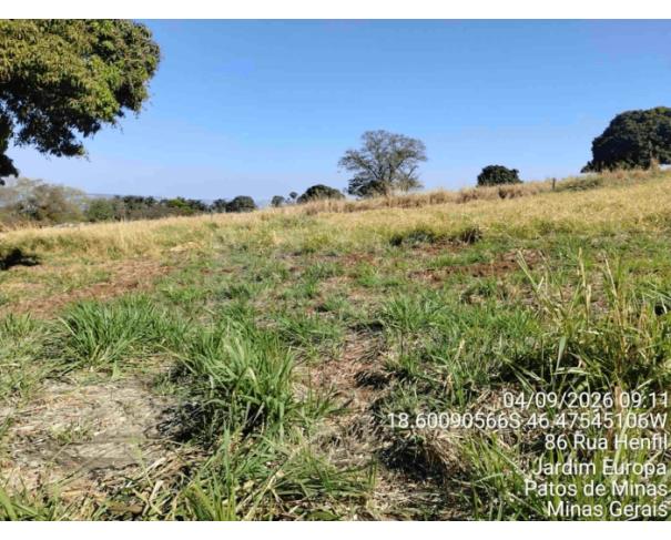 Foto de PATOS DE MINAS/MG - Lote urbano com área de 9.757,28 m², localizado no bairro Morada da Serra