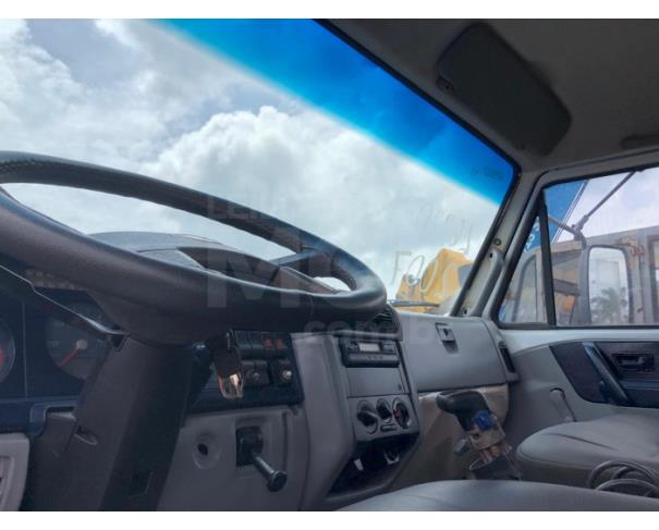 Foto de CONTAGEM MG - VOLKSWAGEN  26.260 E COM PIPA 15 MIL LITROS - TRAÇADO 