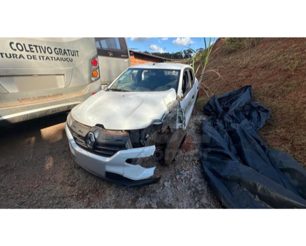 Foto de ITATIAIUÇU/MG-Carro Renault/Kwid Zen 2 2022/2023