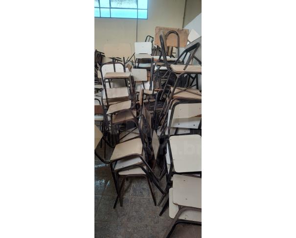 Foto de IGUATAMA/MG - Materiais diversos.