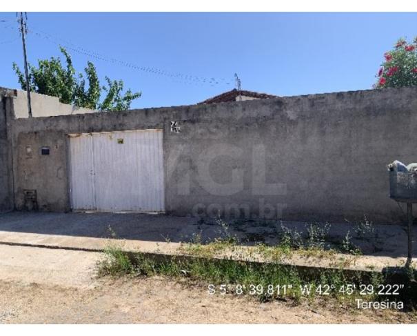 Foto de TERESINA/PI — Casa com 3 quartos e 1 vaga na garagem no bairro Santo Antônio