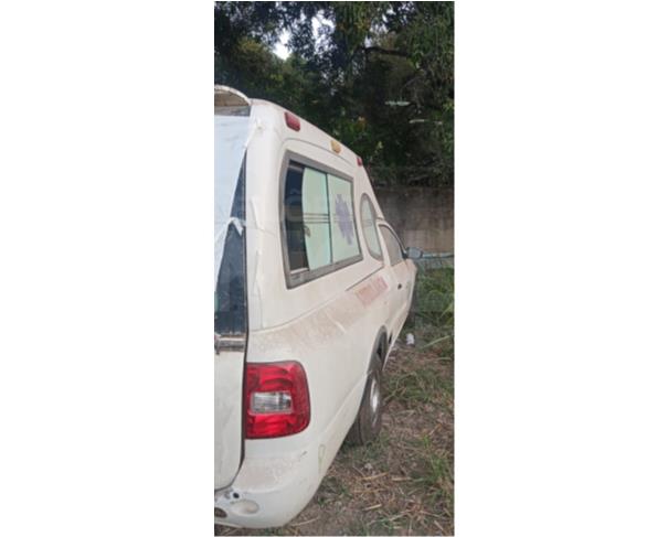 Foto de ESMERALDAS/MG - CAMINHONETE - VW Saveiro Pickupecia CS Ambulância, 2016/2016