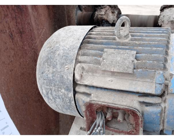 Foto de FORMIGA/MG - 02 Motores, sem marca aparente, de 5 CV e trifásicos 