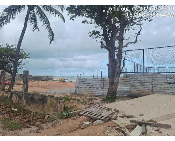 Foto de MACEIÓ/AL - Terreno com 3.505,129 m² às margens da AL-101 pé na areia, na Praia Riacho Doce