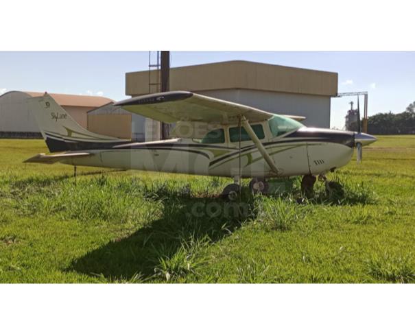 Foto de RIO VERDE/GO - CESSNA AIRCRAFT 182N - ANO 1971 - SN0000236