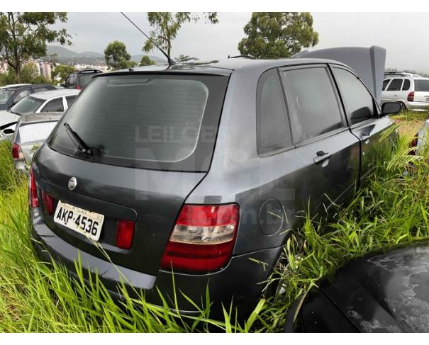 Foto de JUNDIAÍ/SP-VEÍCULO CONSERVADO-FIAT/STILO-2002/2003