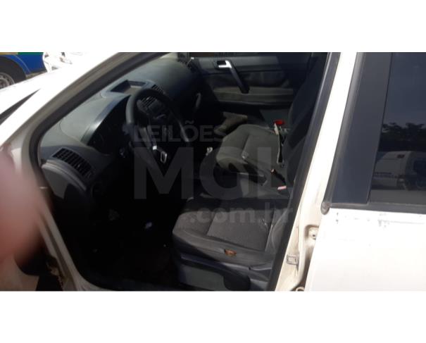Foto de RIO DAS OSTRAS/RJ - VW POLO SEDAN 2.0 COMFOR