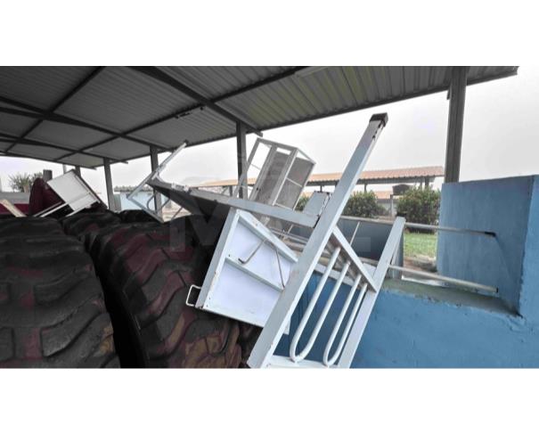Foto de ITATIAIUÇU/MG - Lote de Armários de ferro, cadeiras e carteiras escolares, geladeiras, armário de cozinha, ventilador, berço e etc