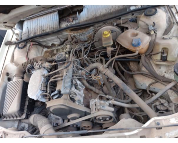 Foto de ITAÚNA/MG - (CARRO) - SUCATA NÃO RECONHECÍVEL - VW SANTANA - 2000/2000