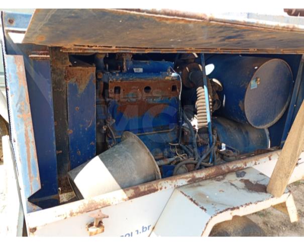 Foto de CONTAGEM/MG-COMPRESSOR DE AR REBOCAVEL