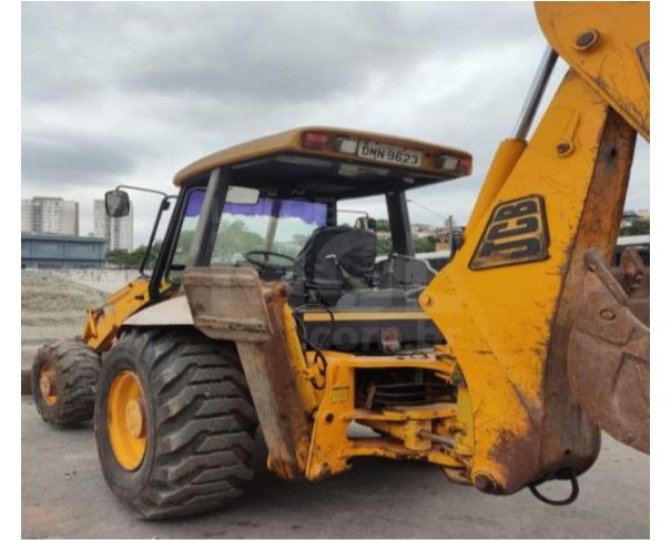 Foto de CARAPICUÍBA/SP-Retroescavadeira JCB 214E 2006/2006