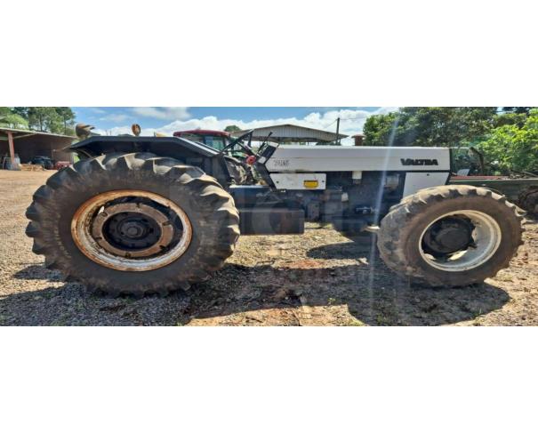 Foto de CAMPESTRE DA SERRA/RS - Trator Agrícola Cabinado Valtra – modelo 785 – 4x4