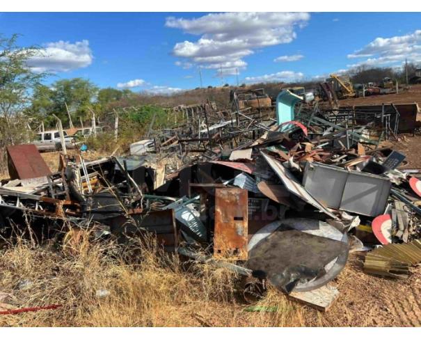 Foto de PICOS/PI - LOTE COMPOSTO POR  FIAT/UNO MILLE ECONOMY, 2011/2012, FLEX E SUCATA DE FERRAGENS EM GERAL 