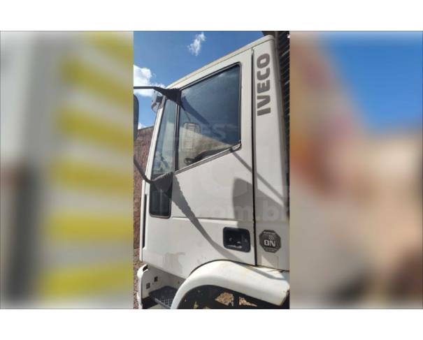 Foto de MONTES CLAROS/MG - Caminhão IVECO Ectector 170E22 N 