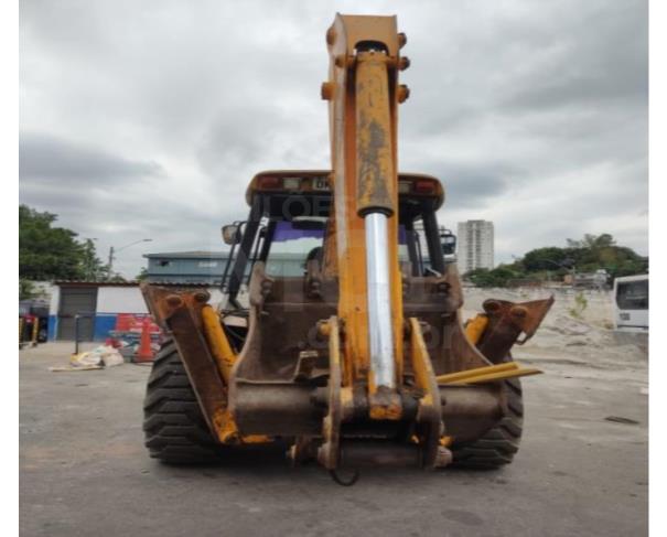 Foto de CARAPICUÍBA/SP-Retroescavadeira JCB 214E 2006/2006