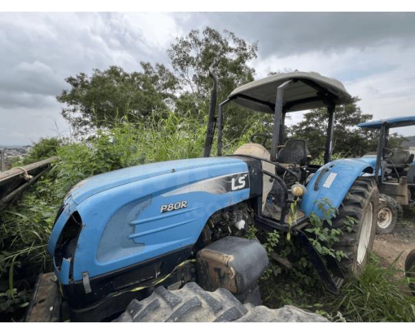 Foto de CLÁUDIO/MG- Trator Agrícola LS, modelo P80R