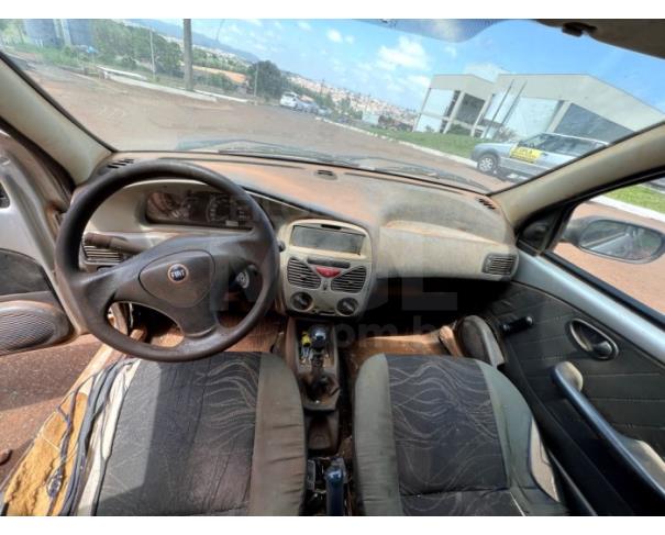 Foto de LAVRAS/MG - FIAT STRADA FIRE CE - 2007/2007 - COR: PRATA - 