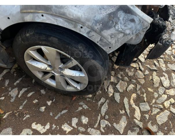 Foto de ITAÚNA/MG- RENAULT SANDERO STEPWAY HI-FLEX 1.6 16V 5P AUT. 2012/2013 BAIXADO/SUCATA- PA12611