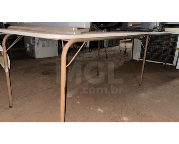 Foto de PONTES GESTAL/SP - Mesa, Armário de cozinha, Cadeiras escolares