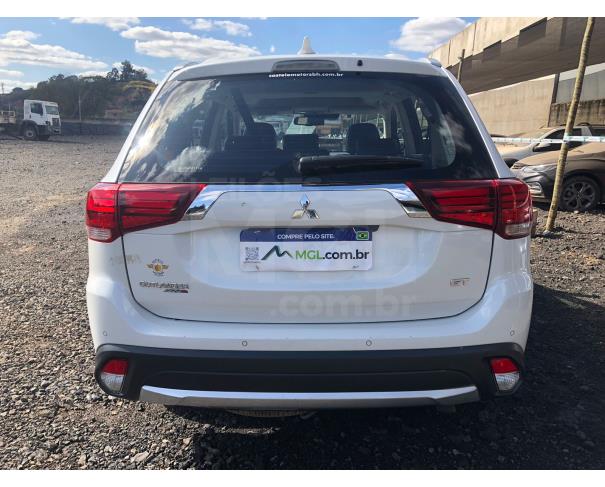 Foto de LOTE 004- MITSUBISHI MMC/OUTLANDER 3.0 GT ANO 2017/2018 JB22551