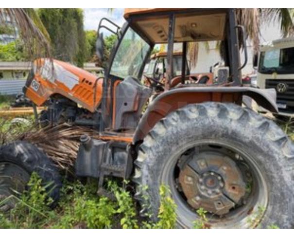 Foto de CAMPO DOS GOYTACAZES/RJ-Trator Agrícola Budny, modelo 1054