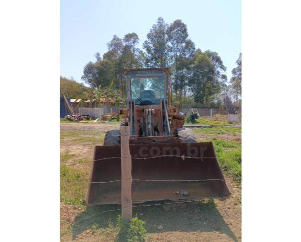 Foto de SANTA RITA DO SUPUCAÍ/MG-CARREGADEIRA VOLVO L50 2001