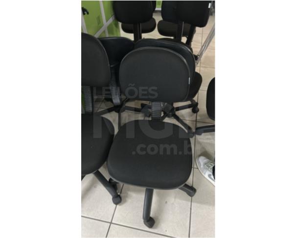 Foto de ITAUNA/MG- 9 CADEIRAS SEM BRAÇO 