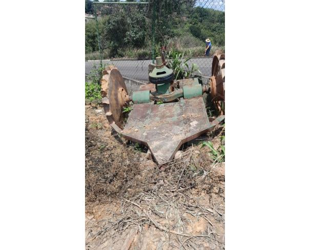 Foto de SERRA DA SAUDADE/MG - Roçadeira de Arrasto, marca Itália.