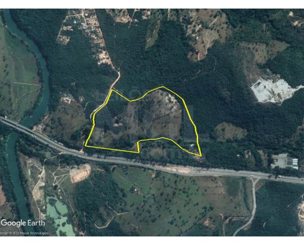 Foto de SÃO GONÇALO DO PARÁ/MG – Sítio com 19.88.00 hectares (198.800m²) frente para BR—262 