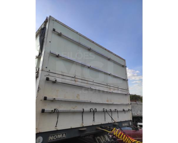 Foto de ARAXÁ/MG - Caminhão IVECO Stralishd 570S42TN - 2007/2008 - CIRCULÁVEL