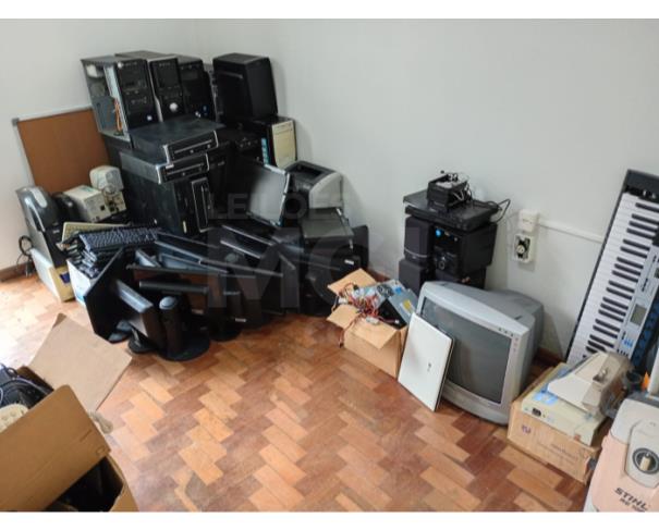 Foto de NOVA BRÉSCIA/RS - Material de informática/diversos