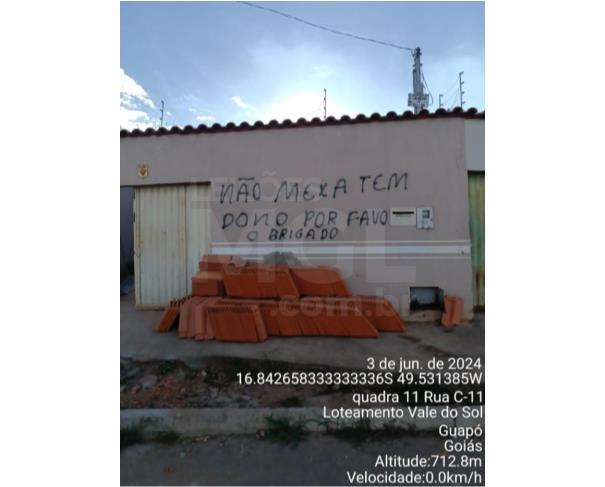 Foto de GUAPÓ/GO — Casa com 2 quartos e 2 vagas na garagem