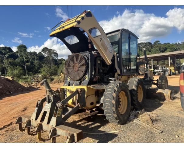 Foto de ERVÁLIA/MG- Motoniveladora New Holland, modelo RG140B