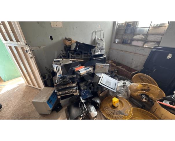Foto de MATEUS LEME/MG - Lote de sucata de informática e eletrônicos