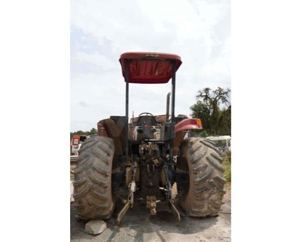 Foto de BELA VISTA DO TOLDO/SC - Trator agrícola Case IH, modelo Maxxum, cor vermelho