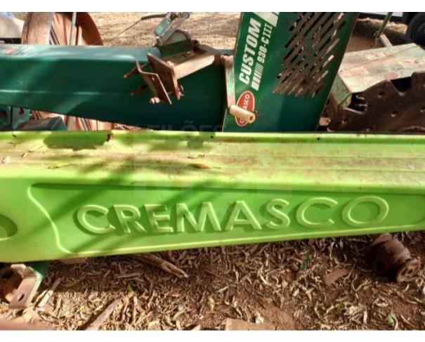 Foto de DOURADOQUARA/MG - Ensiladeira Cresmasco, modelo Custon 930-CIII.