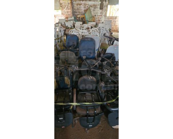 Foto de PONTES GESTAL/SP - Mesas diversas, Cadeiras diversas para escritório, Cadeiras de aço tubular
