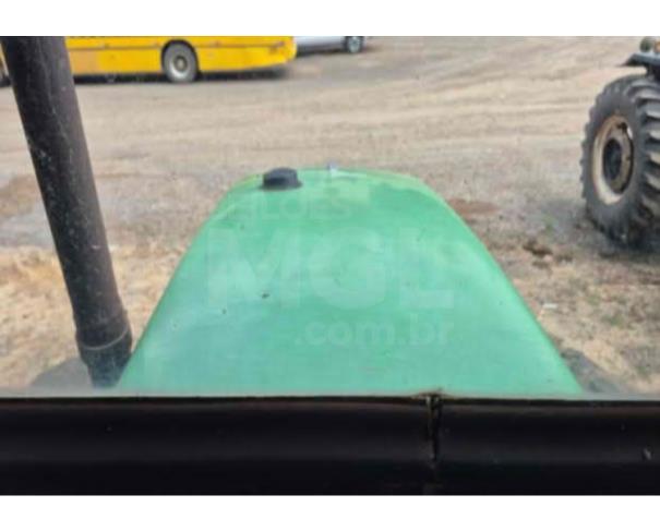Foto de CAMPESTRE DA SERRA/RS - Trator Agrícola Cabinado John Deere– modelo 5600 – 4x4